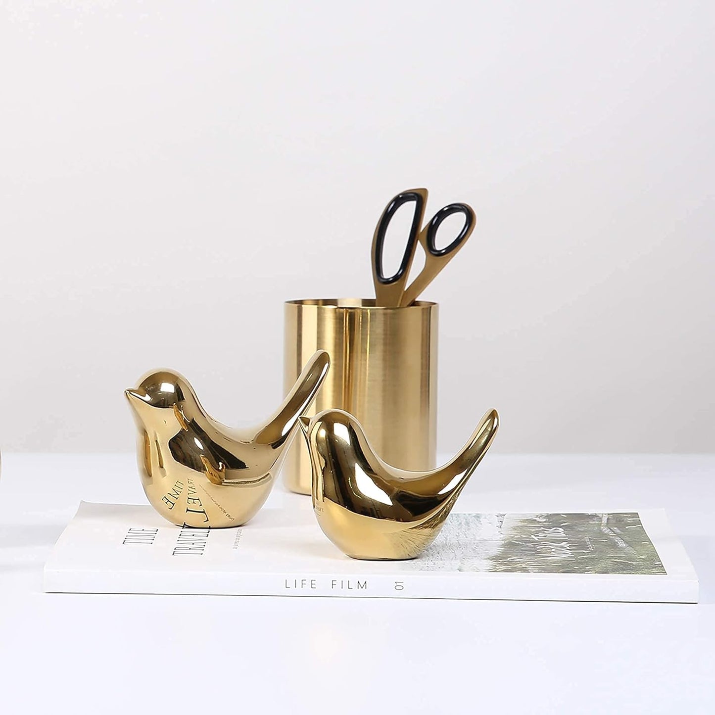 2-Piece Gold Ceramic Bird Figurines (Large & Medium Size) – Decorative Modern Sculptures for Home & Office