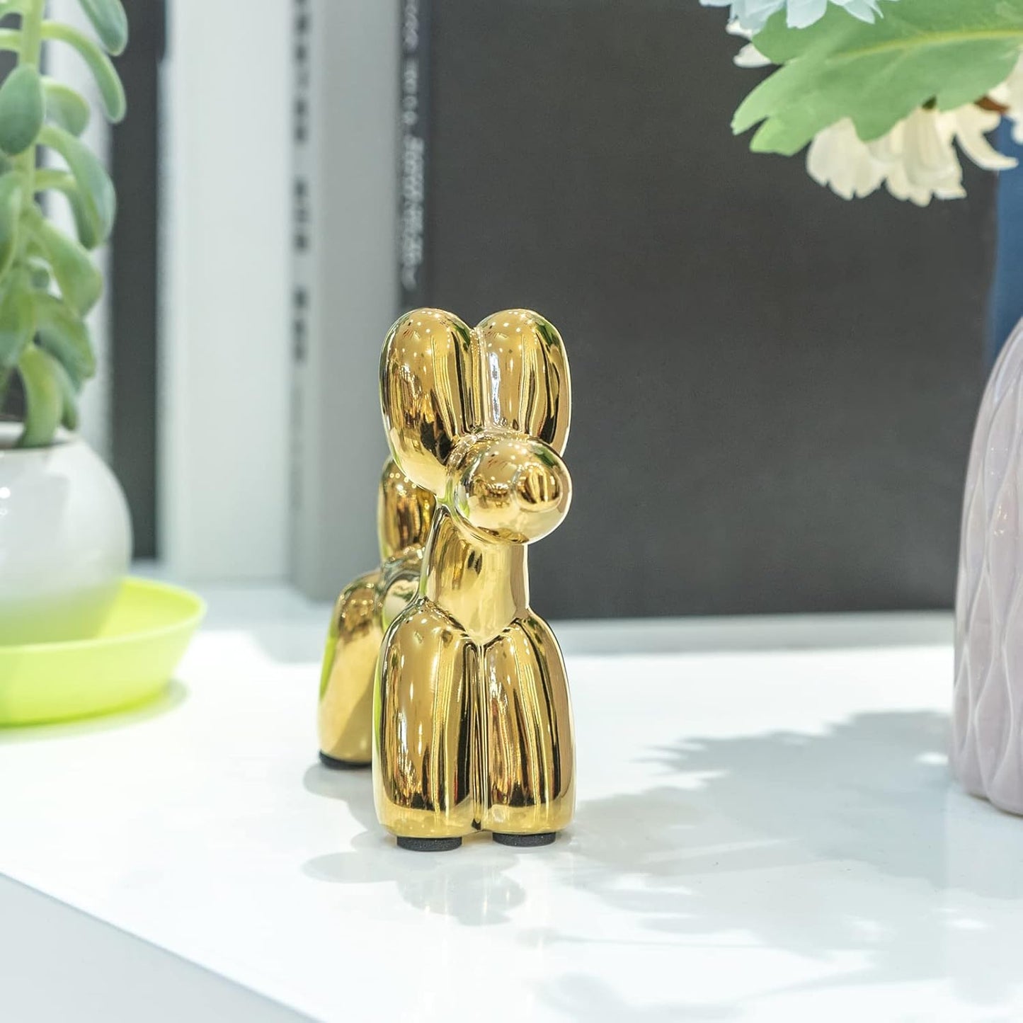 Balloon Dog Sculpture – Gold Resin Figurine for Modern Home & Office Decor