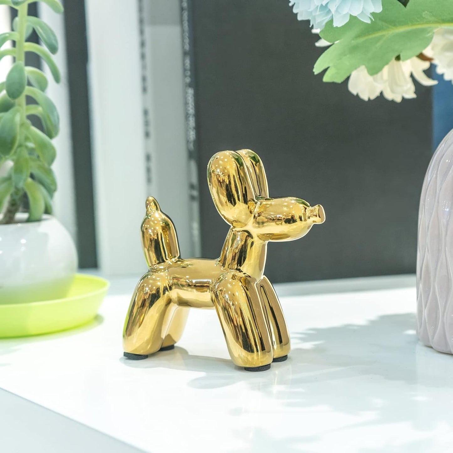 Balloon Dog Sculpture – Gold Resin Figurine for Modern Home & Office Decor