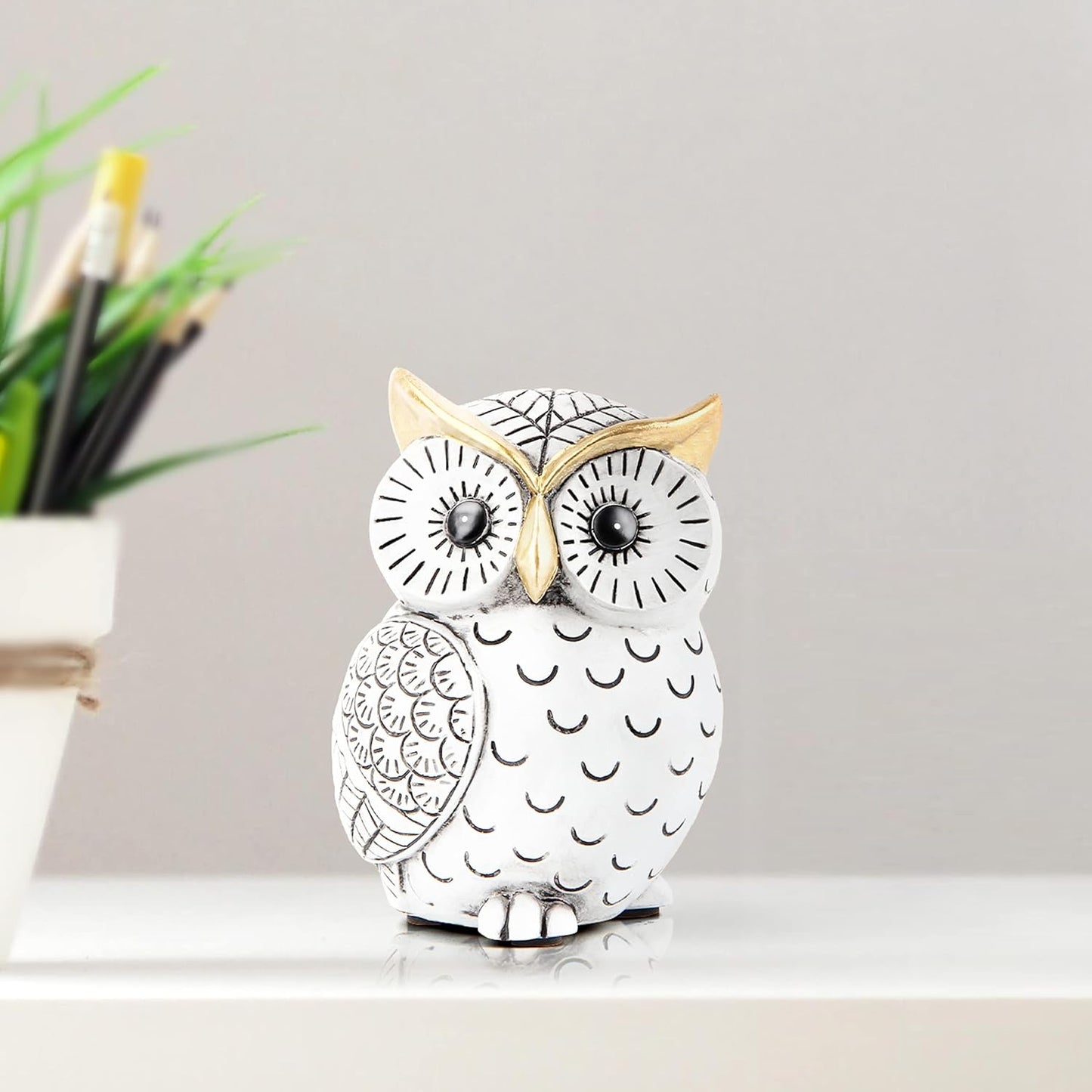 Nordic White & Gold Resin Owl Figurine – Abstract Home Decor Sculpture for Bookshelf, Desk, Living Room